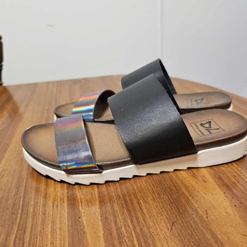Sandals - Picture 2 of 2